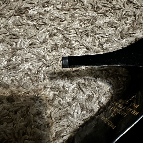 Vintage Velvet Notorious Heels - Picture 4 of 6